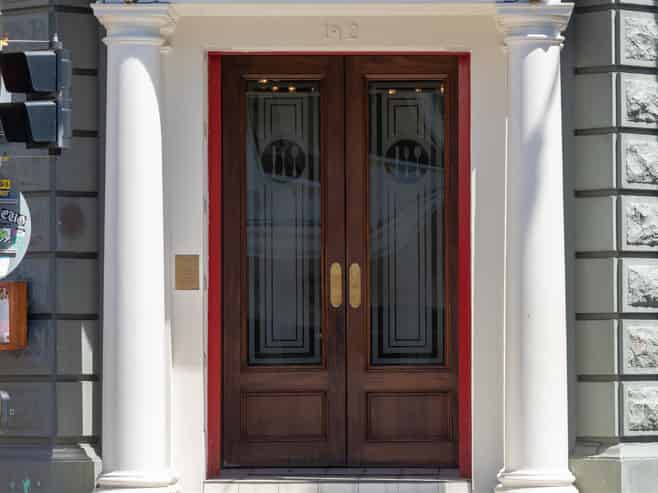 Stunning Unit & Iconic Tenant - Logan Brown