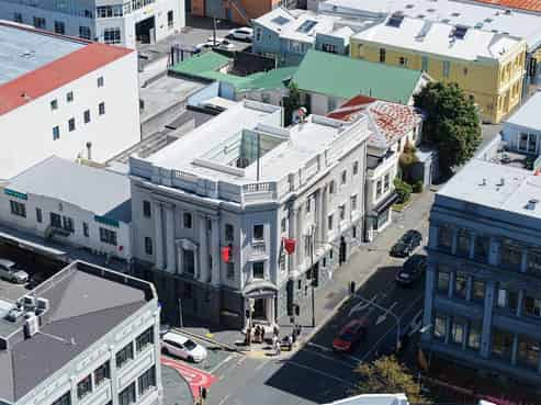 Stunning Unit & Iconic Tenant - Logan Brown