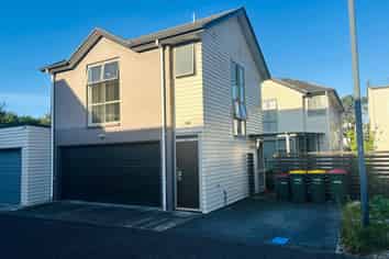 18 Windfola Parkway, Takanini