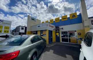 High profile commercial unit