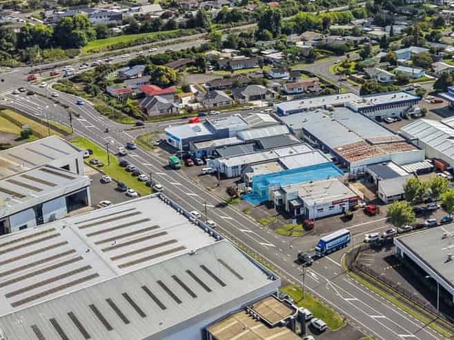 High profile commercial unit