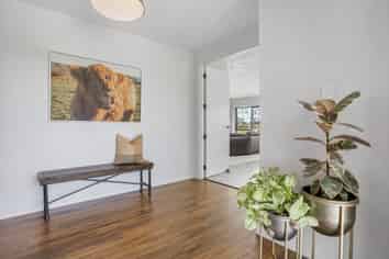 141 Devereux Road, Winton