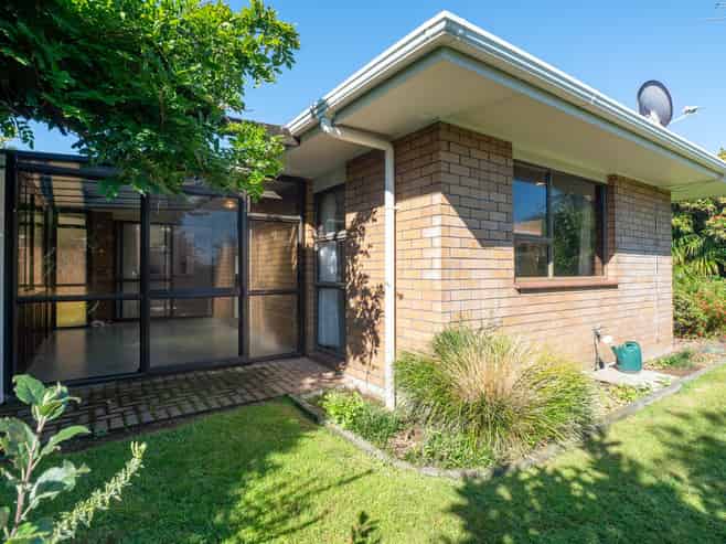 8 Wychwood Crescent, Springfield