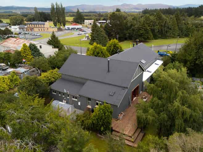 6 Hill Road, Lumsden