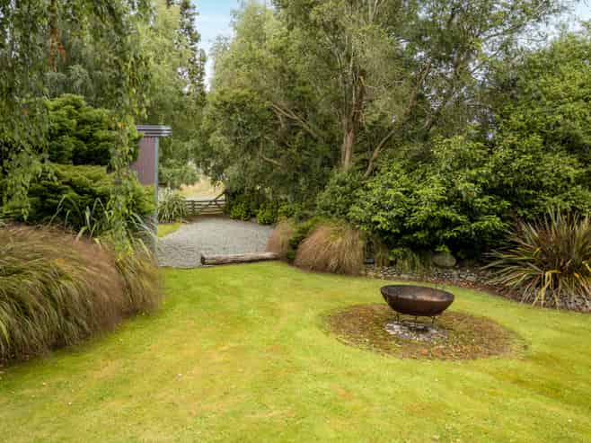 6 Hill Road, Lumsden