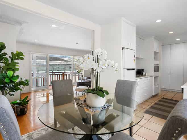 2 Pembroke Crescent, Glendowie