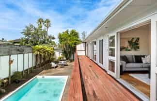 2 Pembroke Crescent, Glendowie