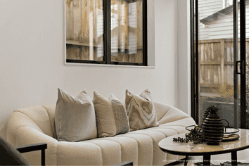 12A Holland Avenue, Point England