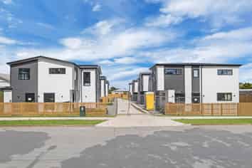 7/11 Albert Street, Otahuhu