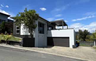 144 Panorama Drive, Stoke