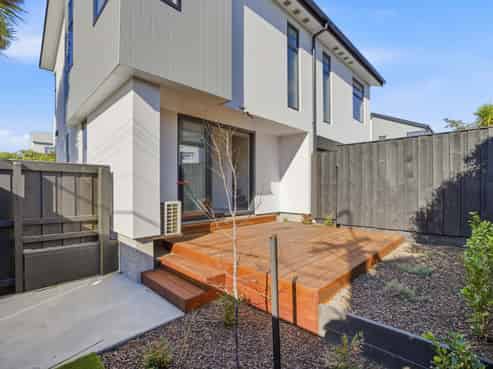 1/106 Wildberry Street, Woolston
