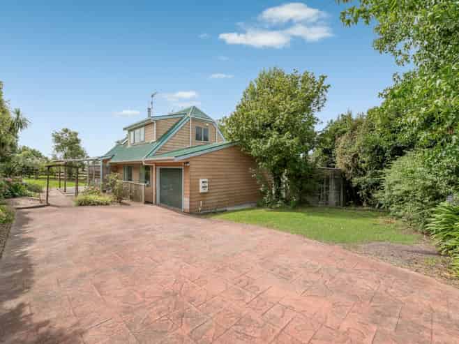 33A Bell Road, Beachlands