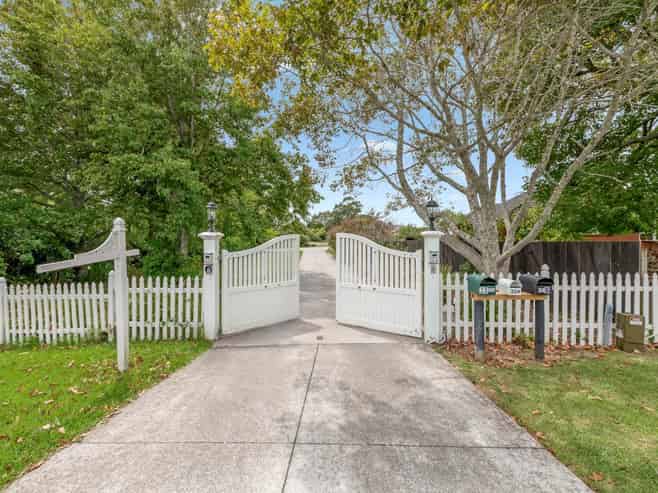 33A Bell Road, Beachlands