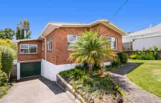 24 Rata Street, Helensville