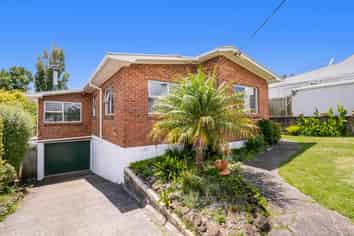 24 Rata Street, Helensville