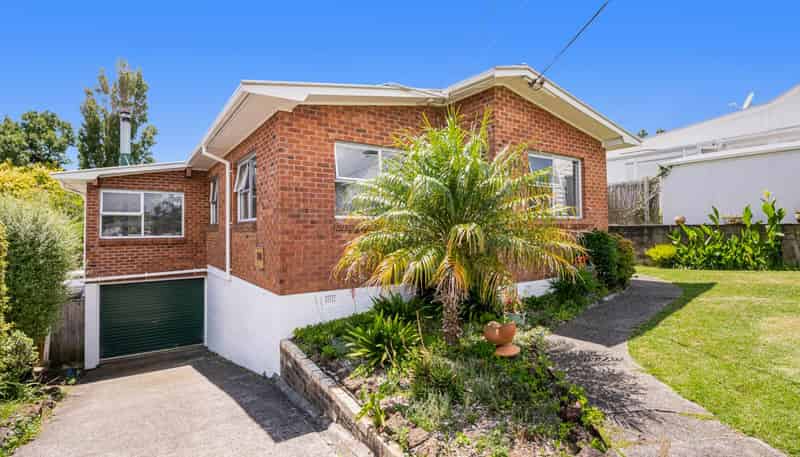 24 Rata Street, Helensville