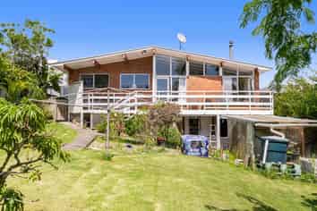 24 Rata Street, Helensville