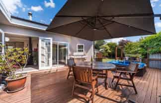 5 Karamu Avenue, Takaro