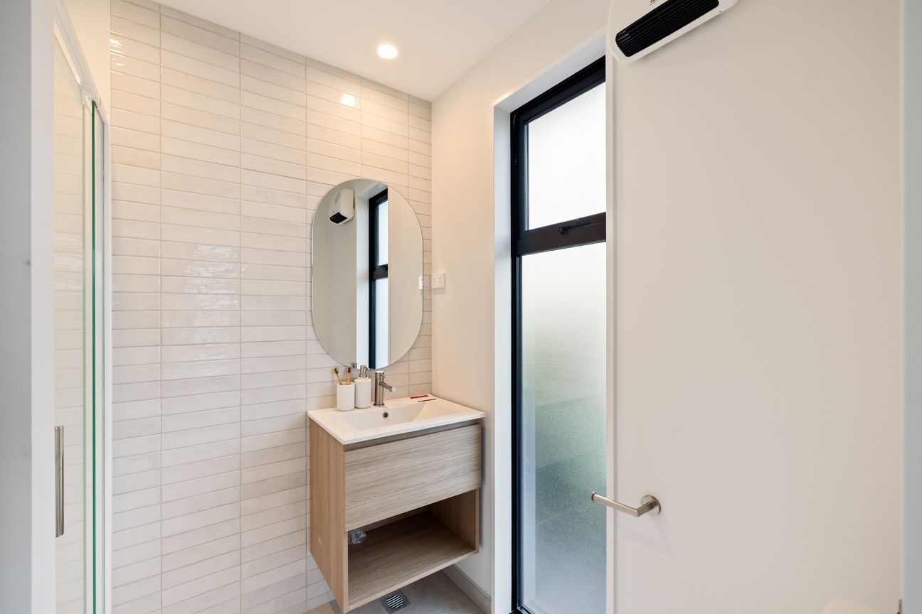 Contemporary New Build with Two Ensuites - Ansicht 6