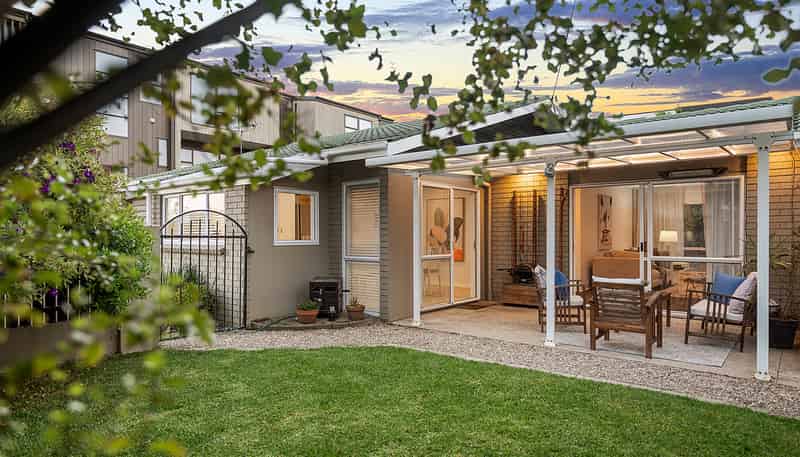 2/23 Lomond Street, Takapuna