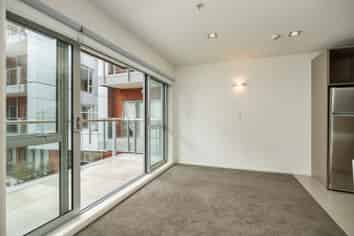 225/4 Wagener Place, Mount Albert