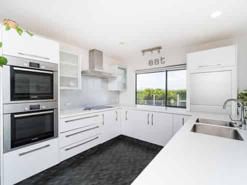 49 Schnell Drive, Kelvin Grove