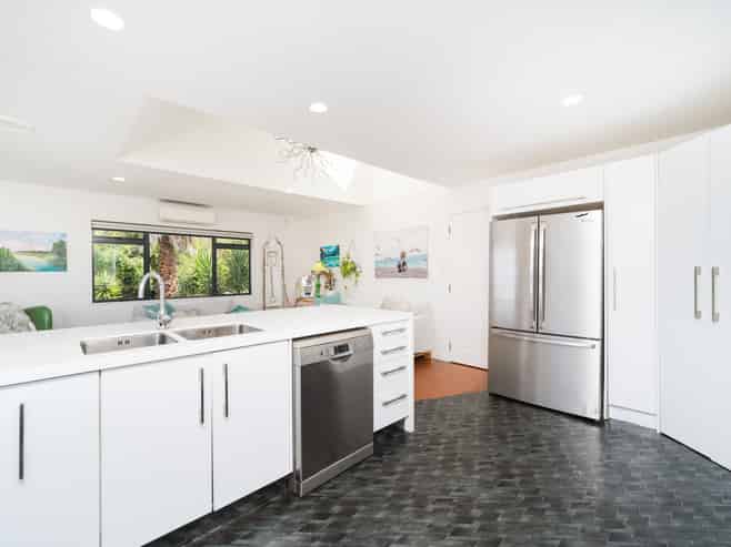 49 Schnell Drive, Kelvin Grove