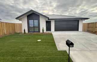 65 Mehrtens Crescent, Woodend