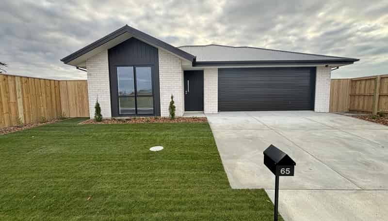 65 Mehrtens Crescent, Woodend