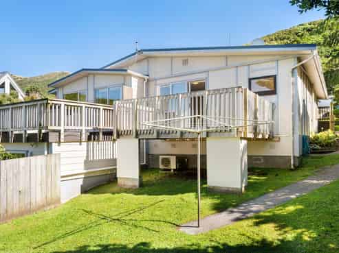 14B Ngarimu Grove, Ngaio