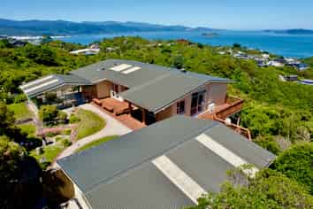 4 Pine Tree Lane, Korokoro