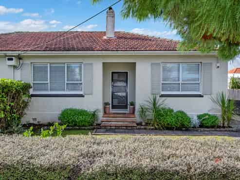 3A Lovatt Crescent, Kensington