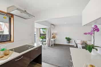 2/4 Broadbent Street, Riccarton