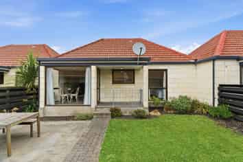 2/4 Broadbent Street, Riccarton