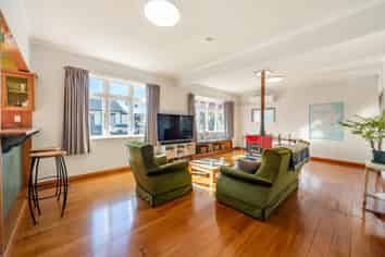 381 Jackson Street, Petone