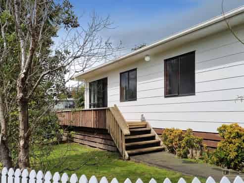 1/32 Parakai Avenue, Parakai, Helensville