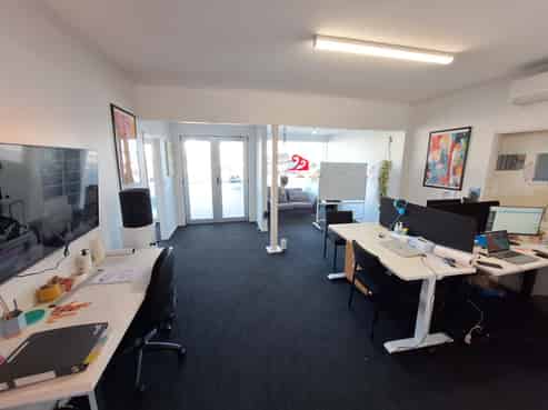 Standalone Fringe City Office