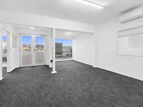 Standalone Fringe City Office