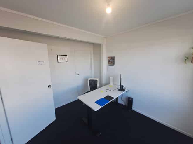 Standalone Fringe City Office