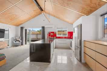 571 Queen Street, Levin