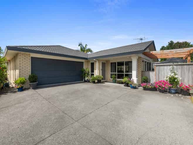 7 Stableford Drive, Pyes Pa