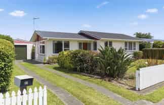 50 Kennedy Drive, Levin