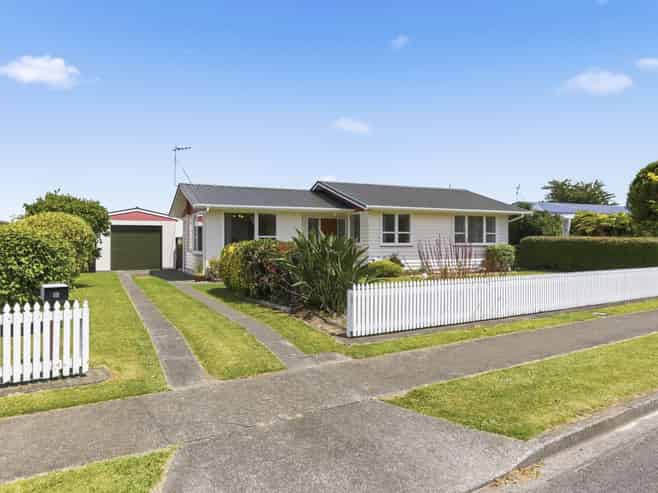 50 Kennedy Drive, Levin