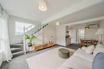 7 Rondane Place, Tirohanga