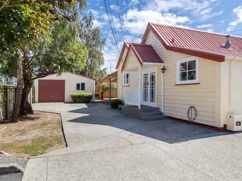5 Mangaroa Hill Road, Clouston Park