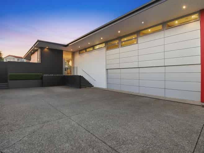 12 Highlight Parade, Te Atatu South