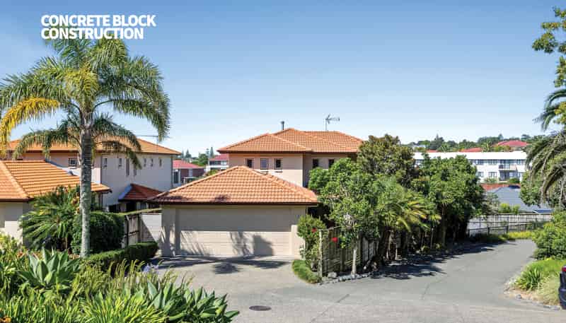 1/126 Whangaparaoa Road, Red Beach