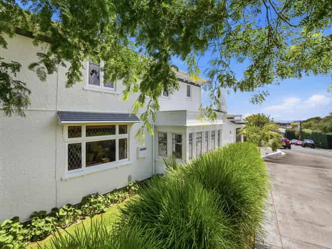 6 Ridge Lane, New Plymouth Central