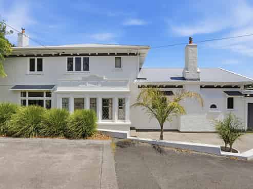 6 Ridge Lane, New Plymouth Central
