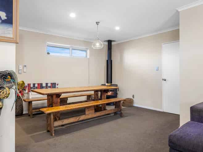 10 Netley Place, Aranui